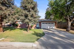 Tulare Vintage Soul House: Pet Friendly, Gym, Bar+