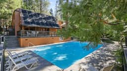Serenity Townhouse: Mountain Views, Pool &Hot Tub - Image 5