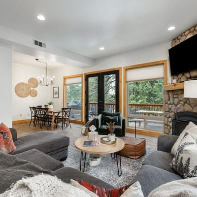 The Lazy Pines Lodge w/ Pool Table & BBQ Grill 