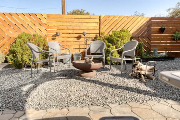 Tiny home in Lindsay with fireplace, 2 Queen lofts - Image 5