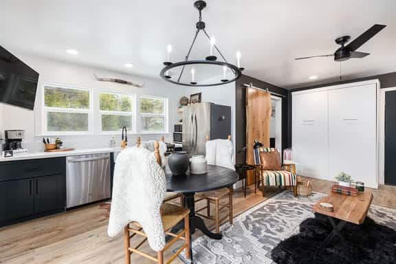DT Tiny Shaver Home @the trailhead to Lake!
