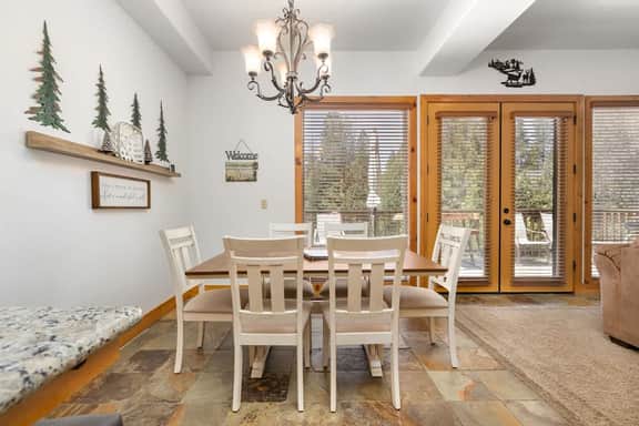 Family-Friendly Shaver Lake Cabin w/ Game Room