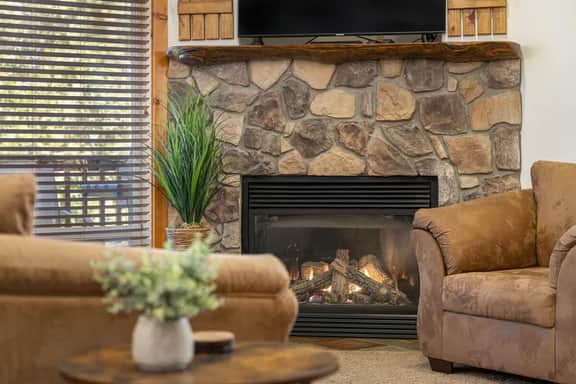 Family-Friendly Shaver Lake Cabin w/ Game Room