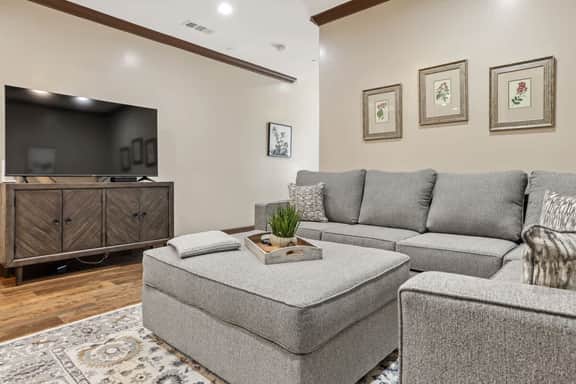 Midtown Loft 301 on Main St DT Visalia