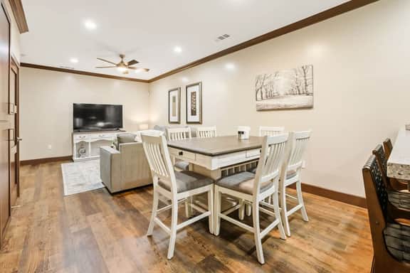 Midtown Loft 302 on Main St DT Visalia