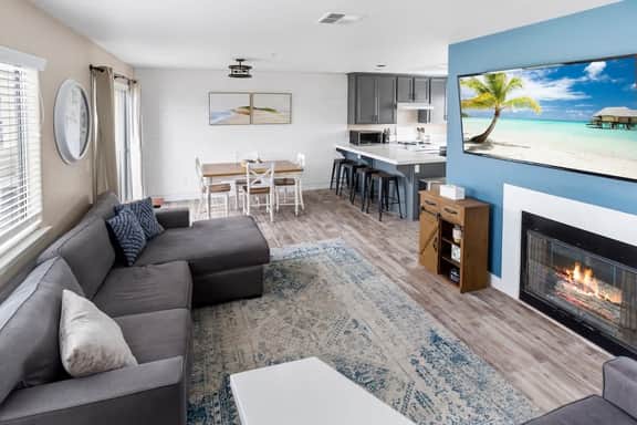 Pismo Beach Condo by Sea, steps to Beach & Pier!