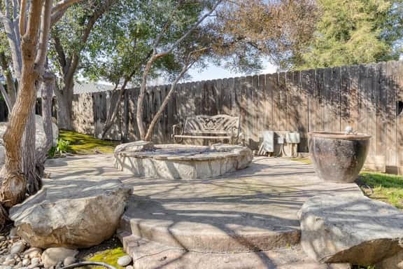 Relaxing Spa & Serenity Pond Retreat in Porterville