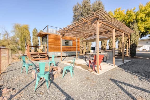 Rooftop Spa! Tiny Cargo Home, Farm Experience