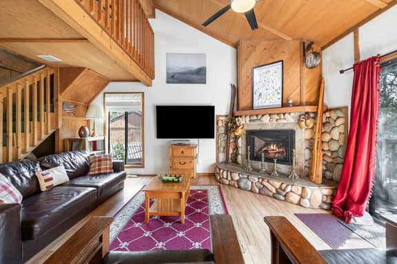 Sierra Swiss Chalet @ Bretz Mill - Pool & Spa