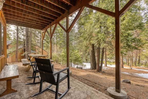 The Lazy Pines Lodge w/ Pool Table & BBQ Grill 