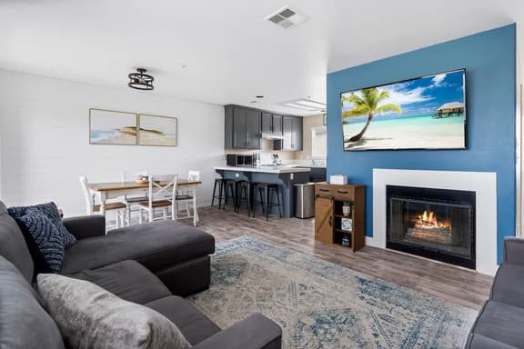 Pismo Beach Condo by Sea, steps to Beach & Pier!