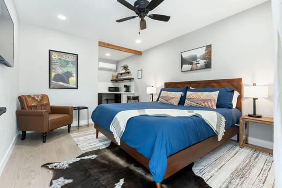Sequoia Motel King RM6, AC, Pool, WiFi 10 Min SNP