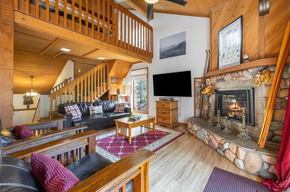 Sierra Swiss Chalet @ Bretz Mill - Pool & Spa